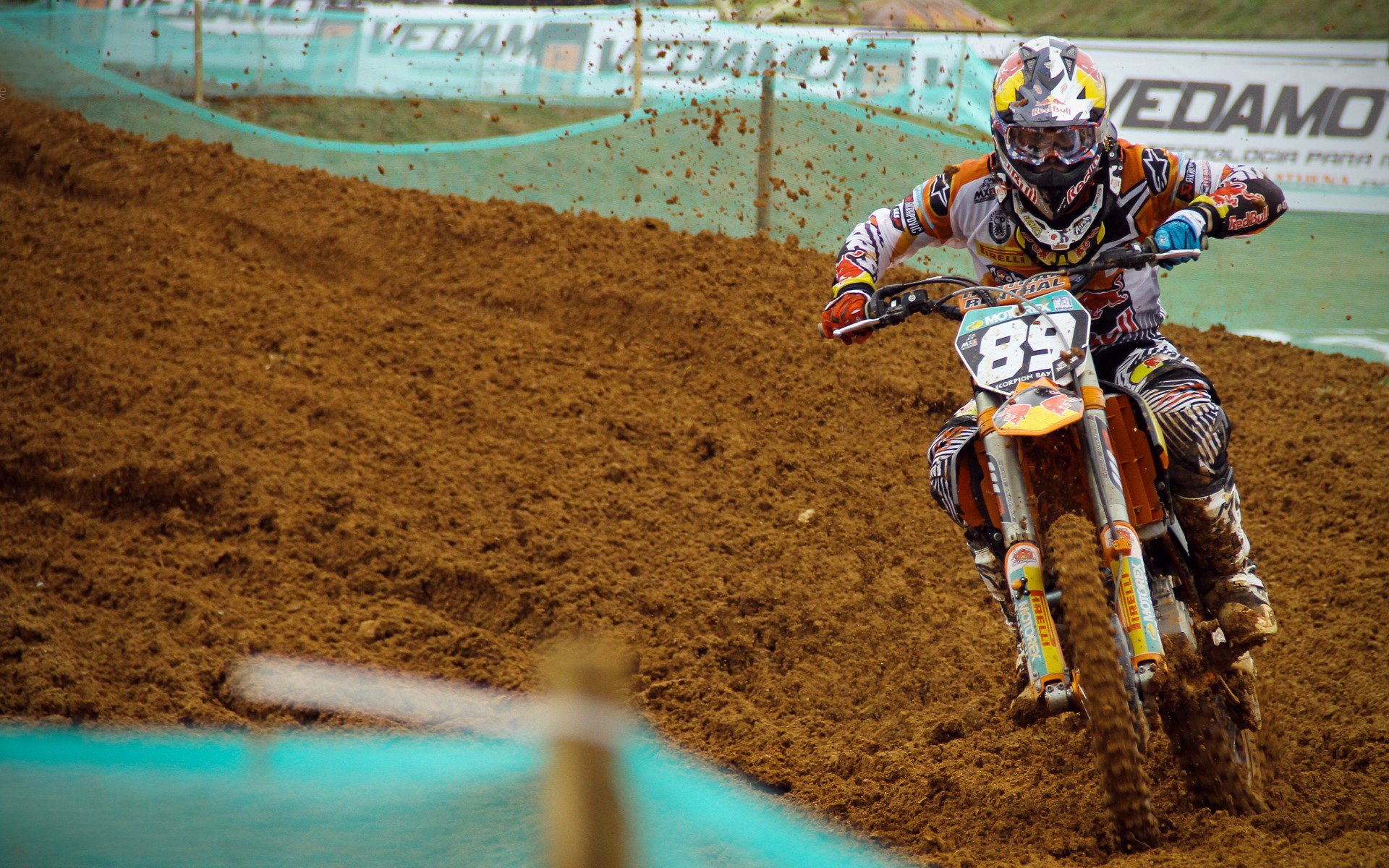  广厦男篮常规赛大胜迈阿密热火，奥斯梅恩砍下13记关键球，全场沸腾